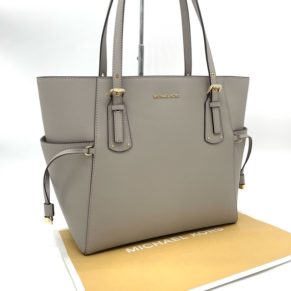 Michael Kors Voyager Tote Bag - Picture 3 of 13